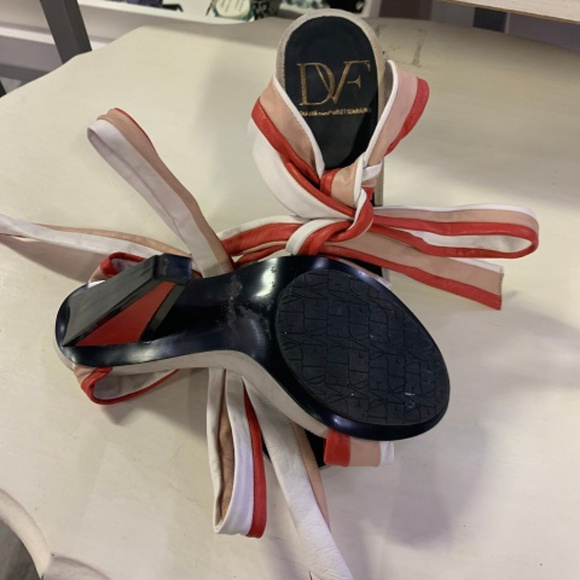 DVF Colorblock Leather Sandals, Size 10 - Picture 4 of 6